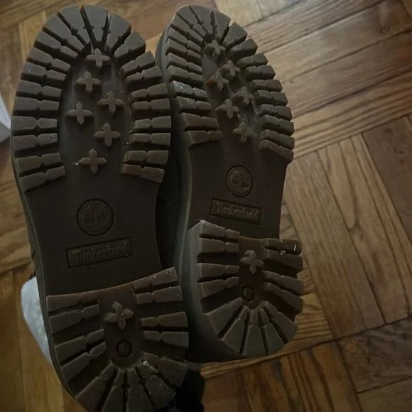 Timberland olive boots with faux fur size: 6.5 no box - Picture 7 of 8